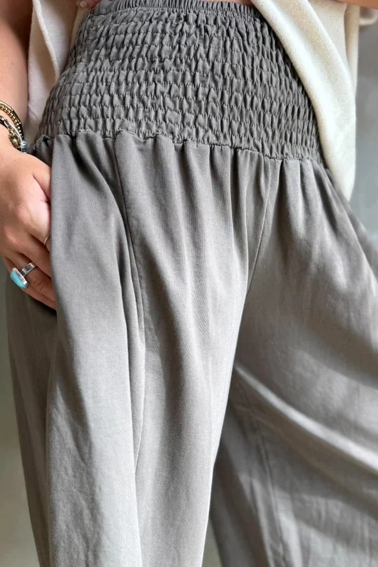 Lock Shirring Barrel Pant Earth